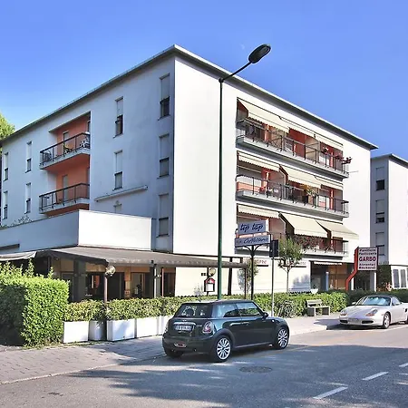 Croce Del Sud 利尼亚诺萨比亚多罗