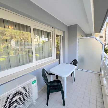 公寓 Croce Del Sud 利尼亚诺萨比亚多罗