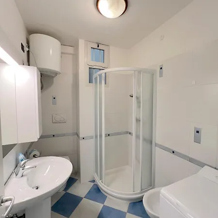 Croce Del Sud * لينانو سابيادورو